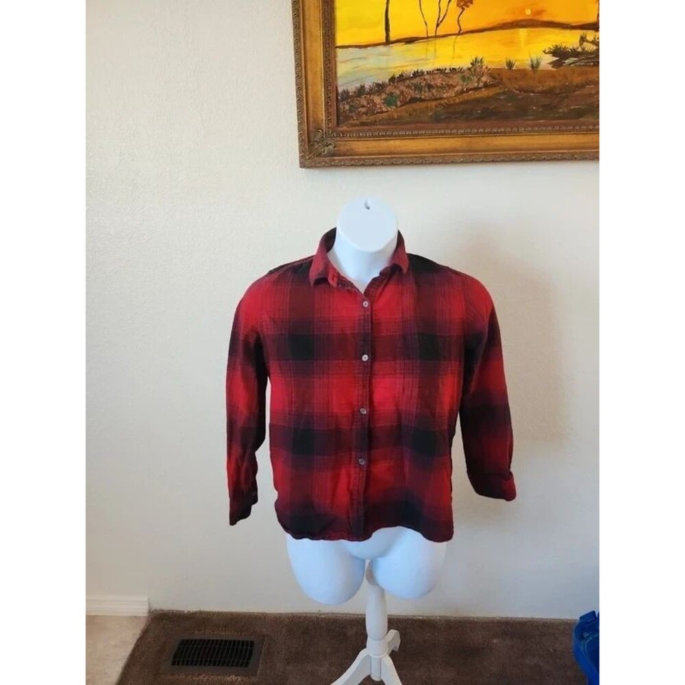 Madison Grey red and black plaid flannel shirt SZ L